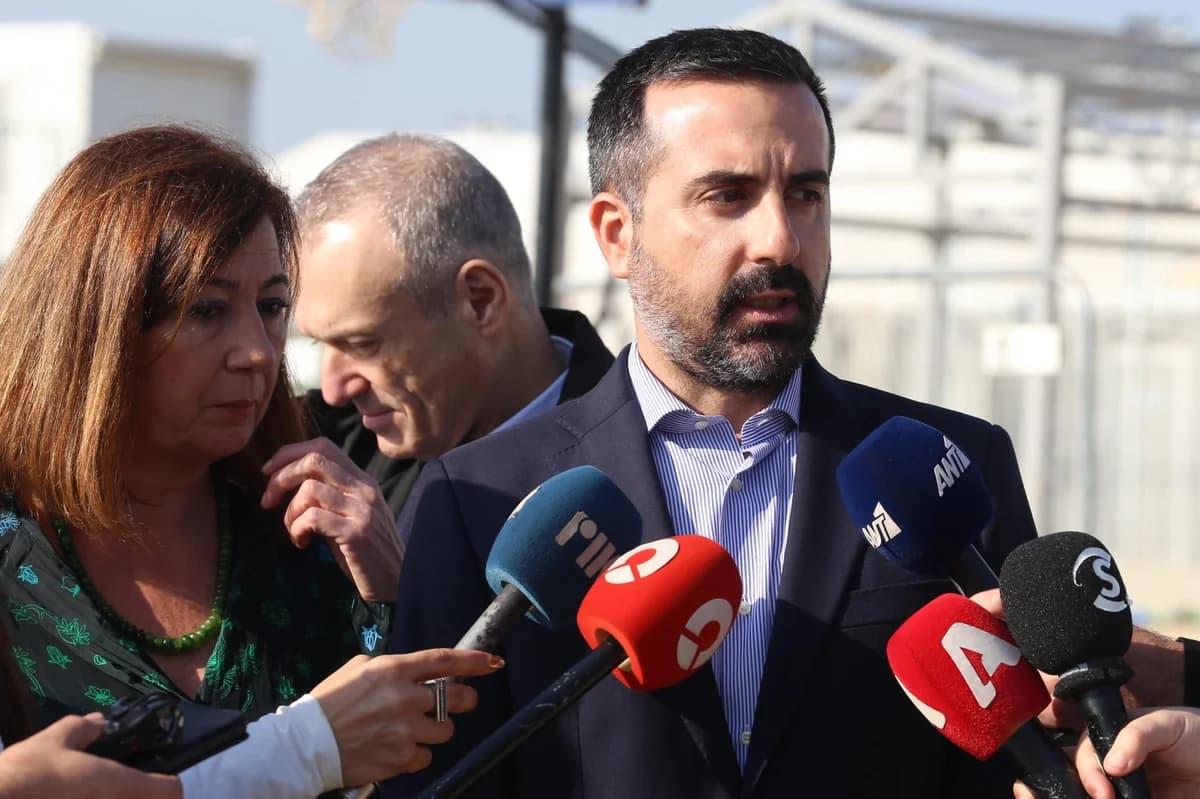 Ν. Ιωαννίδης: Ρεκόρ επιστροφών παράτυπων μεταναστών – Η Κύπρος εφαρμόζει μέτρα για τη μετανάστευση