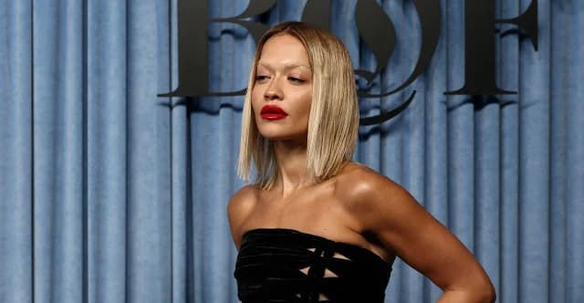 Rita Ora: Enthüllender Auftritt in einem transparenten Kleid in Paris