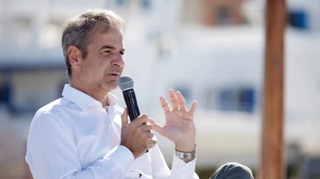 Mitsotakis in Amorgos: Fischereibeschränkungen und Fischereikontrolle