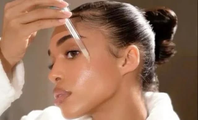 4+1 Small Habits That Harm Your Skin