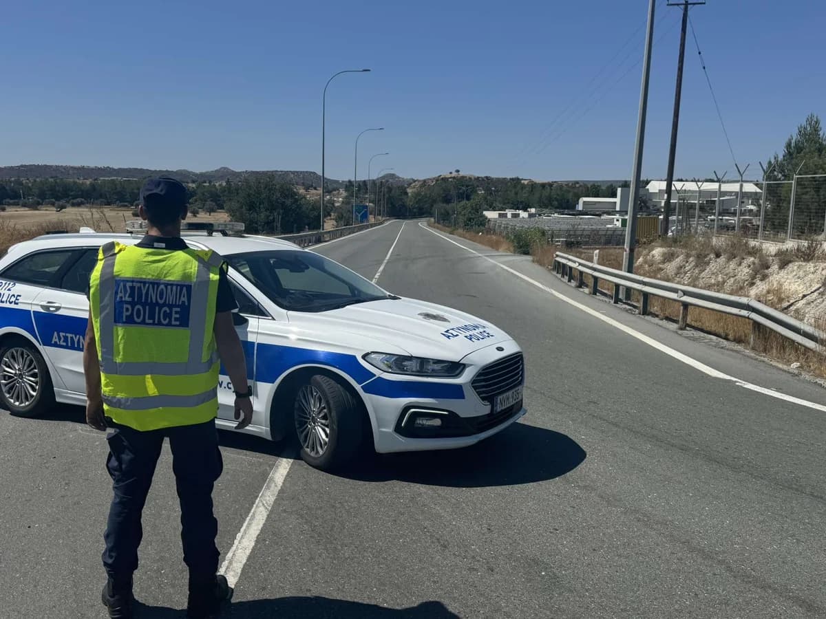Massenkarambolage mit fünf Fahrzeugen in Larnaka, drei Verletzte