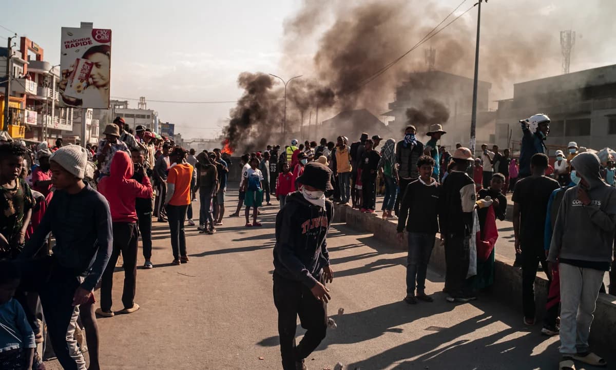 Madagaskar: Militär 'übernimmt Macht' und löst Senat auf