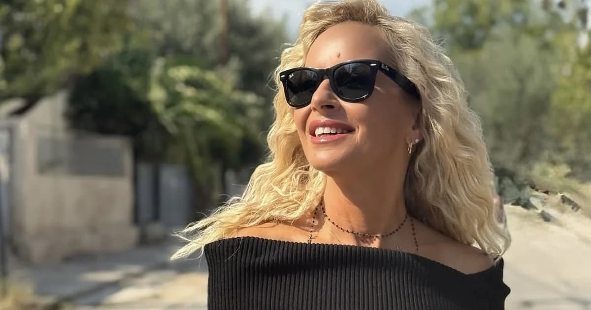 מריה בקאטורו ואופנת הסתיו של חולצות עם כתפיים חשופות