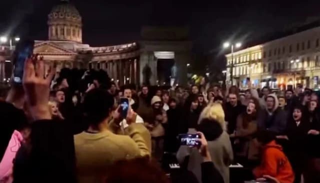 Anti-Putin-Protest in St. Petersburg: 18-Jährige verhaftet