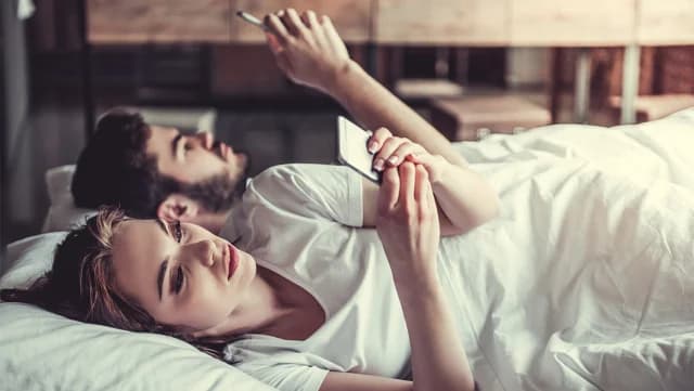Phone Passcodes: Should Couples Share Them?