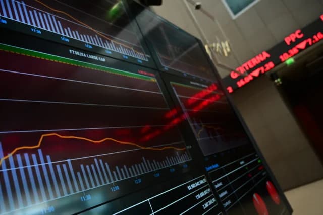Athener Börse: Bankeneinbruch und 100-Punkte-Verlust