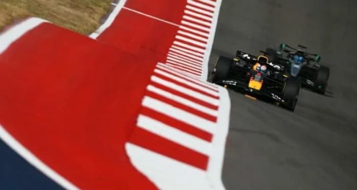 Φερστάπεν κυριαρχεί στο Sprint Race του Όστιν, προβλήματα για McLaren