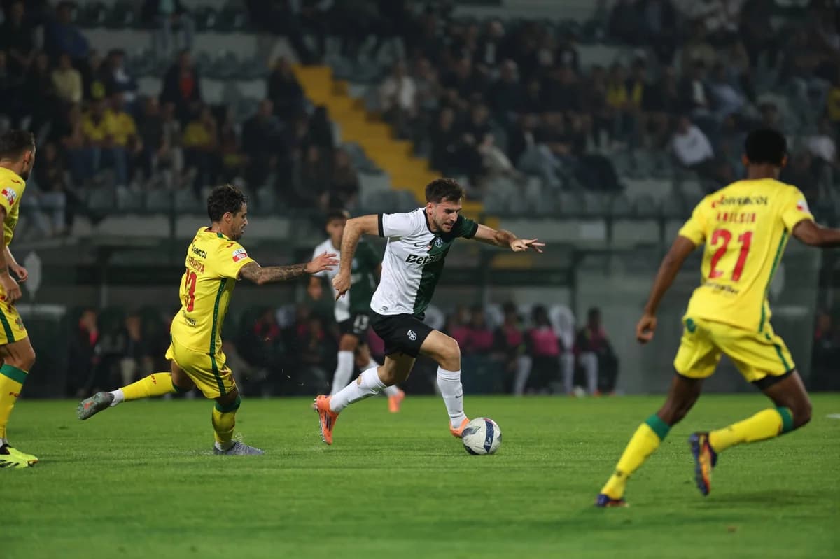 Ioannidis asiste en gol del Sporting de Lisboa (video)