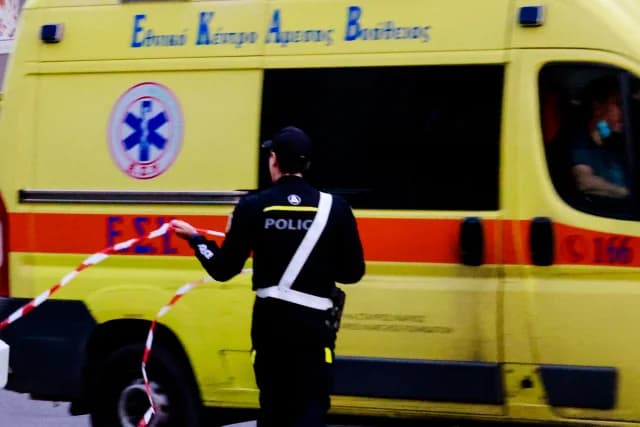 Colisión de coche y motocicleta en Igoumenitsa: Un herido