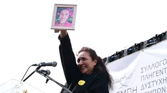 Μητέρα Κυριακής Γρίβα: «Είμαι εξοργισμένη με τη μεταχείριση της Βανδή»