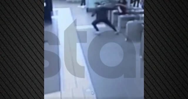Minor Snatches Gold Chain from Tourist at Victoria ISAP Station - Video