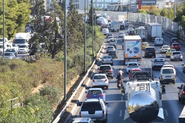 Tráfico: Congestión en Kifissos, Kifissias y Attiki Odos - 23/10