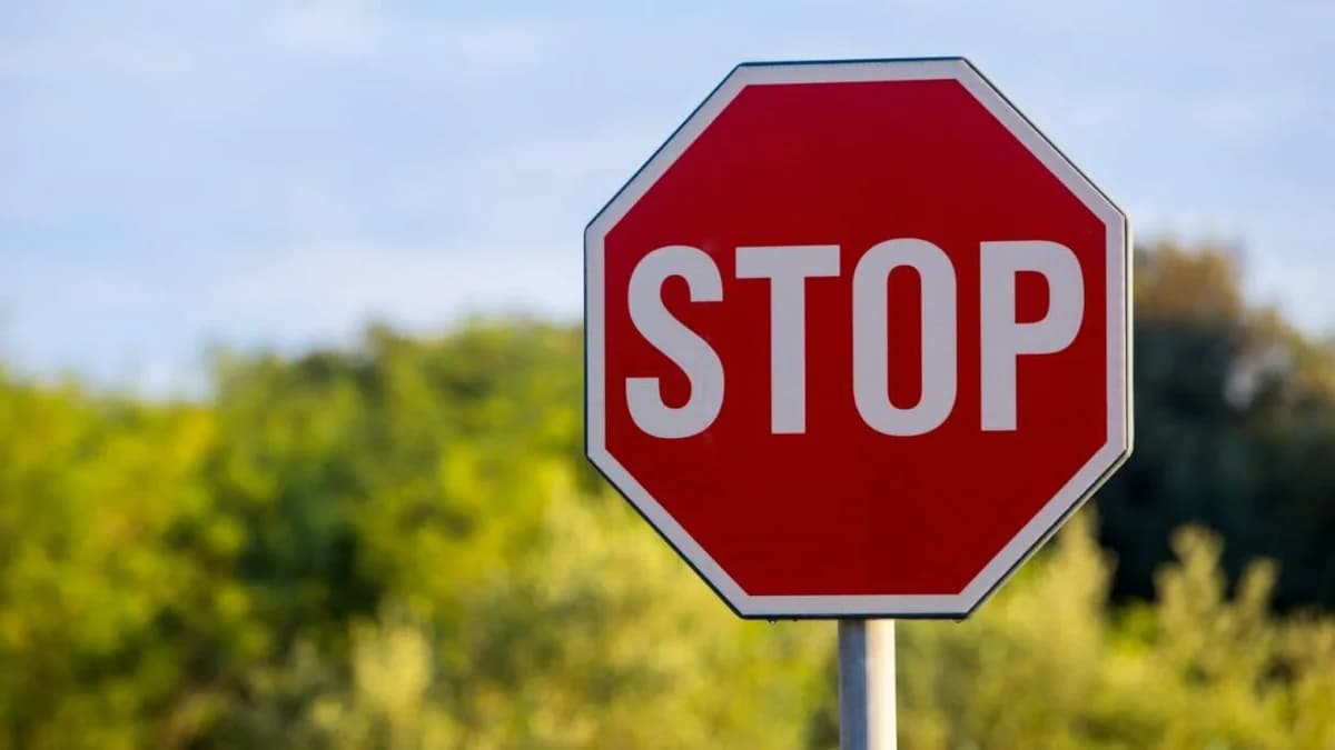 Video: Drivers Ignore STOP Signs in Ioannina – Fines up to €4,000