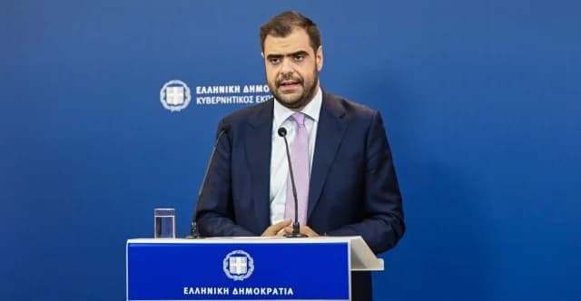 Μαρινάκης: Δεν υπάρχει θέμα ανασχηματισμού
