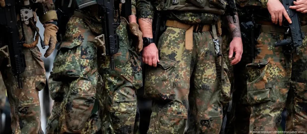 Alemania: Policía Dispara Accidentalmente a Soldado en Ejercicio