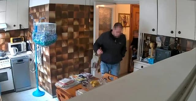 Piräus: 59-Jähriger wegen Raubes von älteren Menschen als Klempner verhaftet