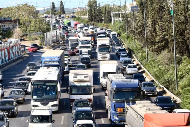 Congestión de tráfico en Ática: Kifissos, Pireo, Skaramangas afectados