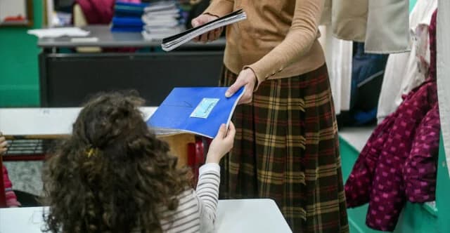 В школах Итаки не хватает филолога