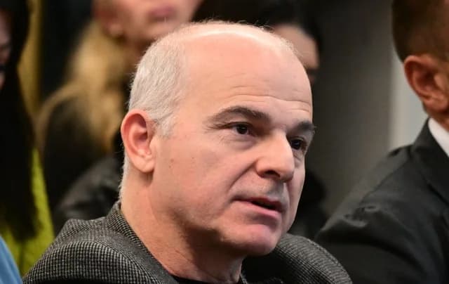Ψαρόπουλος: Επιφυλάξεις για τη συγκέντρωση συγγενών θυμάτων Τεμπών