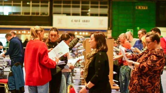 Irland: Präsidentschaftswahl – Katherine Connolly führt