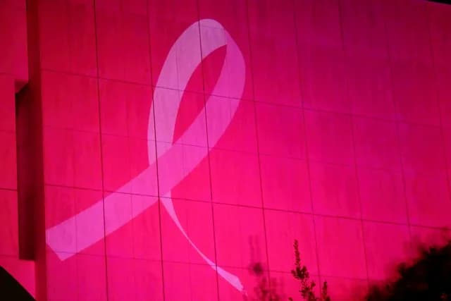 Οι γυναίκες δήμαρχοι της Ελλάδας ενώνουν τις φωνές τους για τον καρκίνο του μαστού