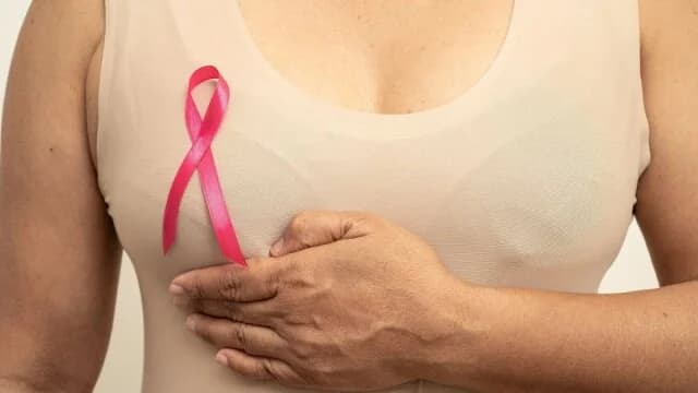 Женщины-мэры объединяют голоса для повышения осведомленности о раке молочной железы