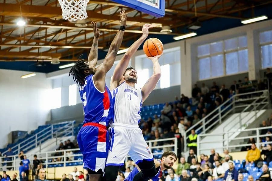 Großer Sieg für Papagou, erster Sieg für Chalkida