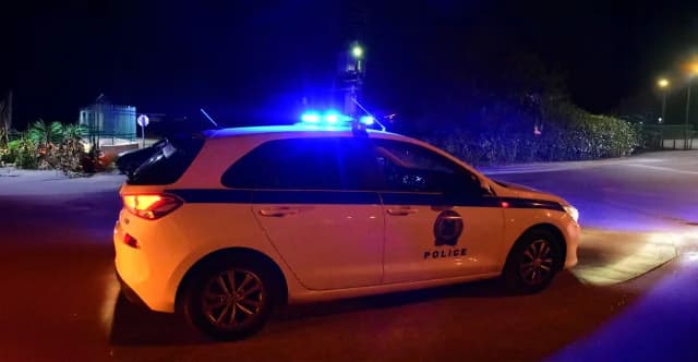 Жестокое нападение на 30-летнего мужчину в парикмахерской в Оропосе