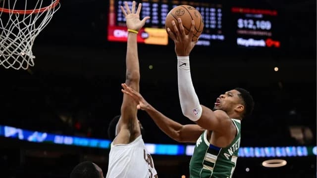 NBA：骑士队 - 雄鹿队 118-113，阿德托昆博拿下 40 分
