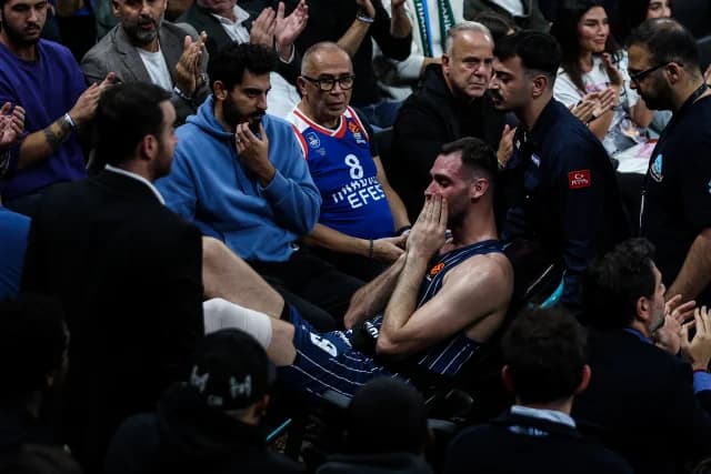 Γ. Παπαγιάννης: Επιτυχημένη η επέμβαση, εκτός για 8 μήνες