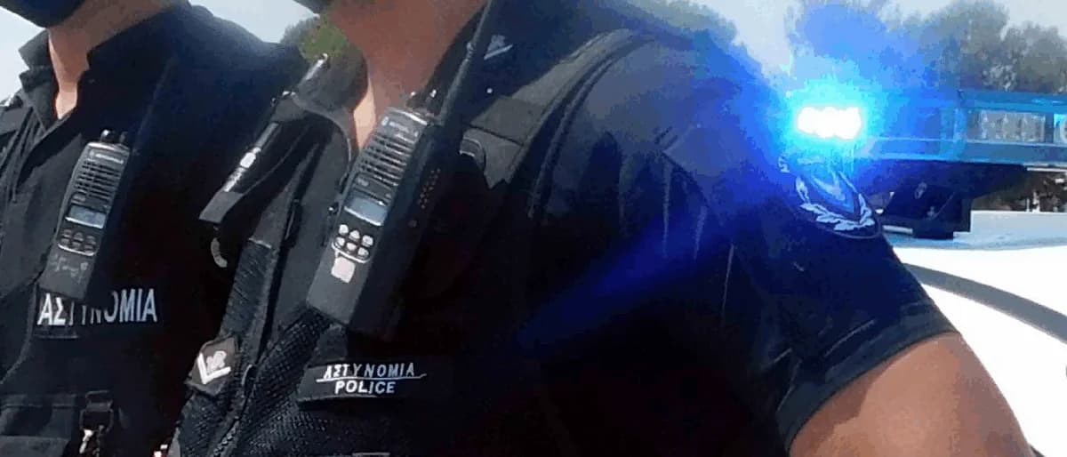 Λεμεσός: Άνδρας επιτέθηκε σε αστυνομικό τμήμα, συνελήφθη