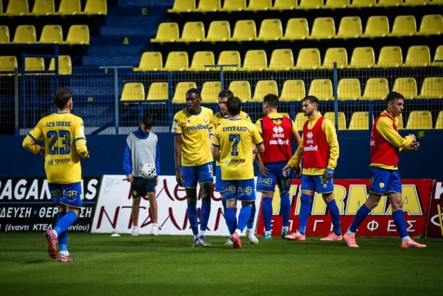 Panaitolikos - Hellas Syros 4-1: Victoria con esperanzas de clasificación en la Copa Griega