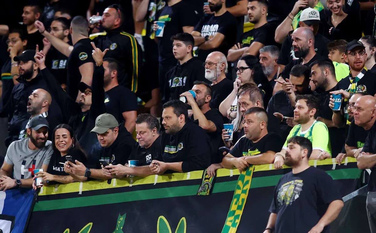 AEK-Fans bleiben trotz Platz 5 optimistisch