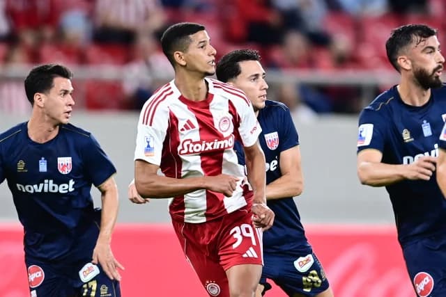 Ολυμπιακός - Βόλος 4-0 (Α' ημίχρονο): Κυριαρχία Γιάρεμτσουκ