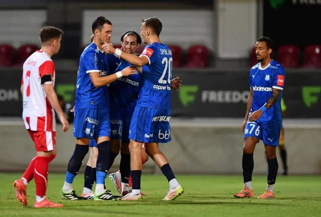 Apollon Limassol: Sieg und Tore von Brown und Markovic