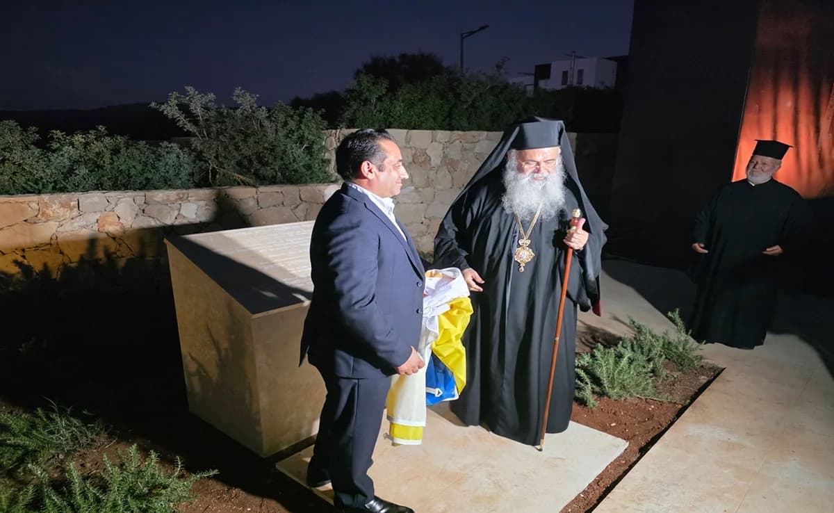 Renovierter Agios Georgios Platz in Peyia eingeweiht