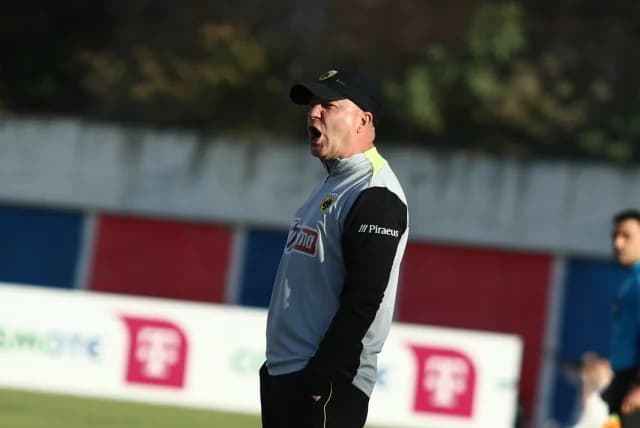 Nikolic: "Es besteht Bedarf an Transfers, wir sind besorgt über Verletzungen"
