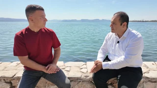 THEMA UNCUT: Padre Romaní Desafía Tradiciones