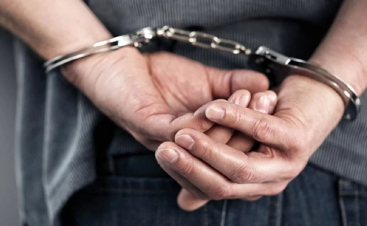 76-year-old arrested in Latsia, 57-year-old Turkish Cypriot in Deryneia for tobacco smuggling