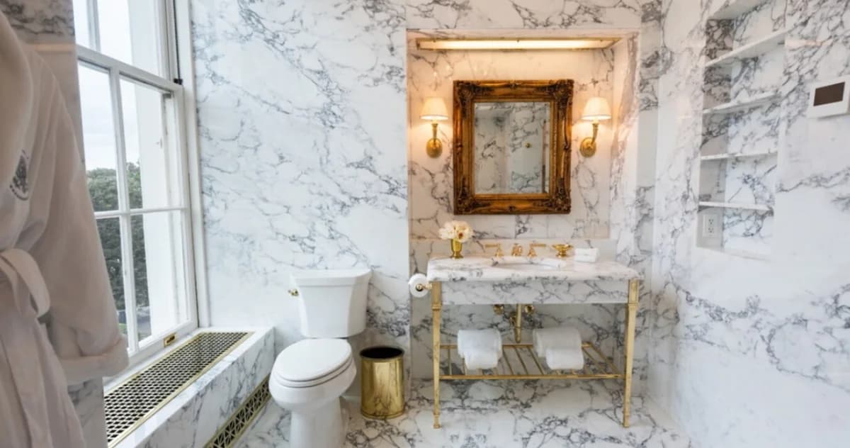 Trump enthüllt renoviertes Lincoln-Badezimmer im Weißen Haus: 'Marmor und luxuriös'