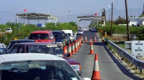 Αυξάνονται οι διελεύσεις Τ/κ προς ελεύθερες περιοχές, μειώνονται των Ε/κ προς κατεχόμενα