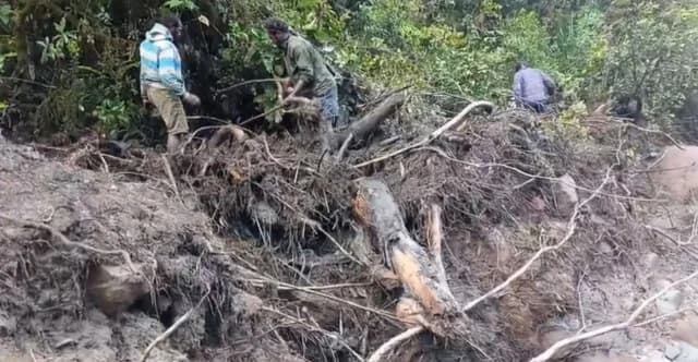 Indonesia: Quince desaparecidos tras las inundaciones en Papúa