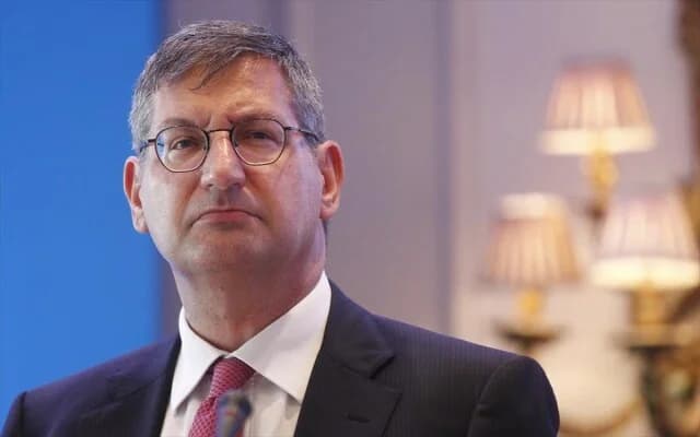 הבנק הלאומי של יוון: מילונאס זהיר לגבי השקעות חדשות
