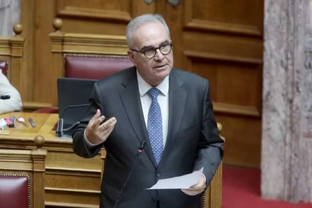 נ. פאפאתנסיס: השקעות וצמיחה בכלכלה היוונית