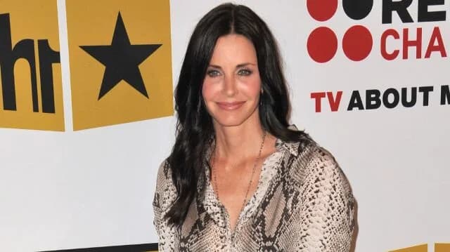 Courteney Cox führt Regie bei Thriller 'Evil Genius'