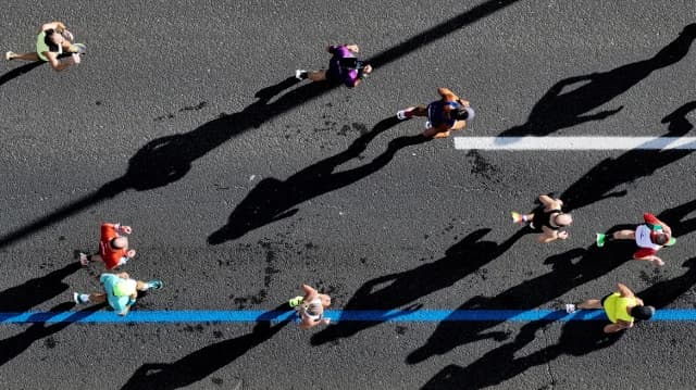 Maratón Auténtico de Atenas: Regulaciones de Tráfico y Cortes de Carreteras