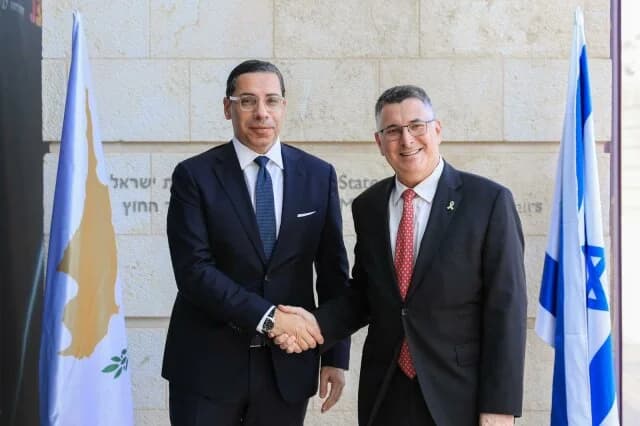 Συνάντηση ΥΠΕΞ Κύπρου-Ισραήλ: Ενέργεια, Άμυνα, Γάζα