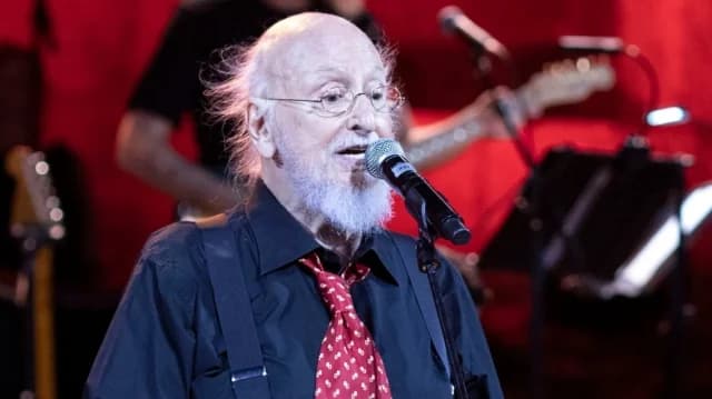 Savvopoulos' handschriftliche Notiz im neuen Album