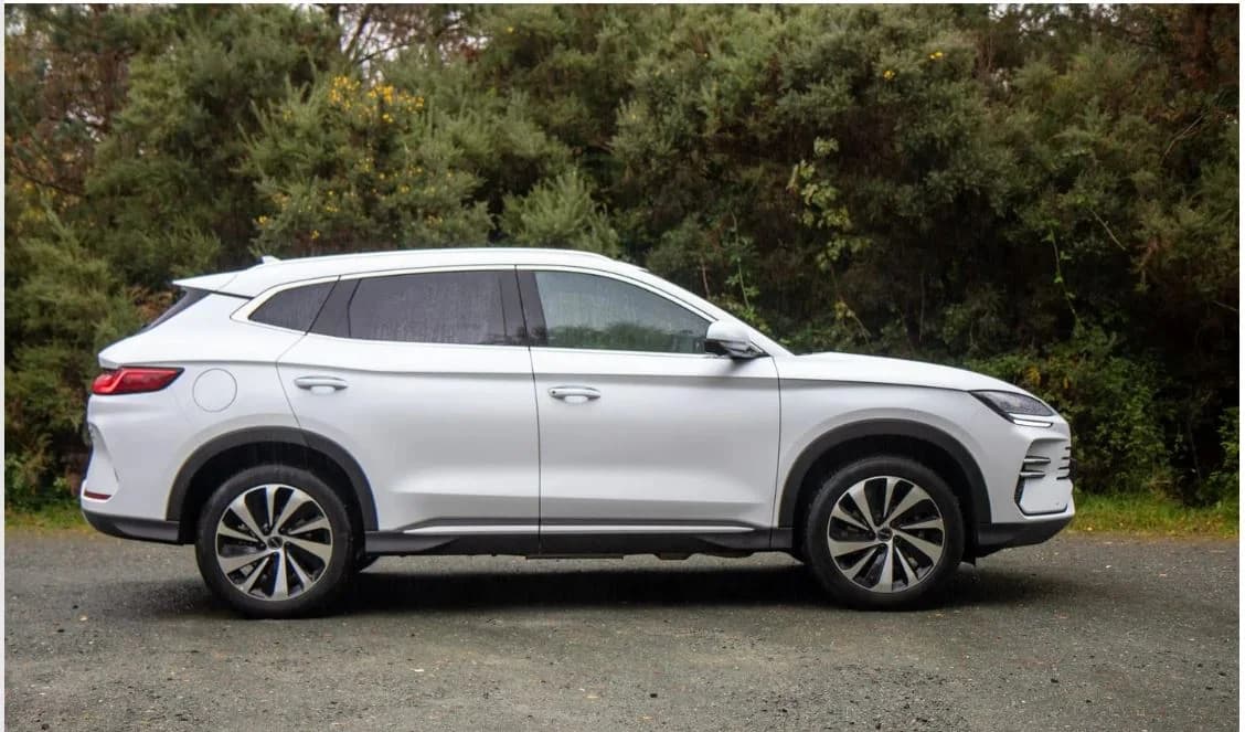 BYD Seal U DM-i: Ένα plug-in hybrid που επανακαθορίζει την αγορά