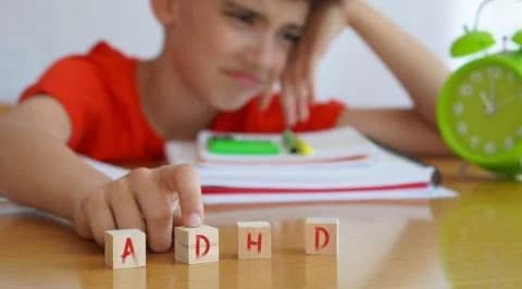 Padres de niños con TDAH exigen igualdad de trato en las escuelas